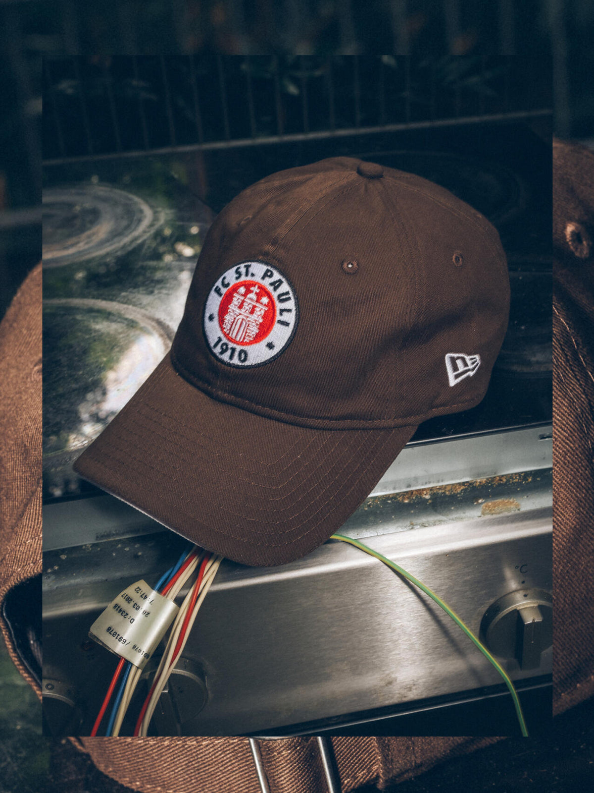 New Era Kappe Dad braun Logo