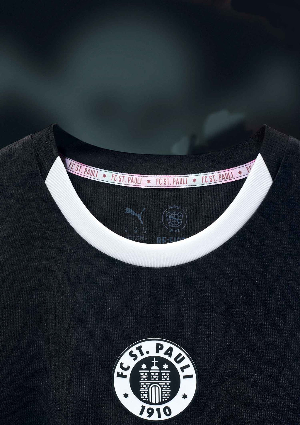 Puma - Trikot Drei tailliert 2025-26 - Gallery