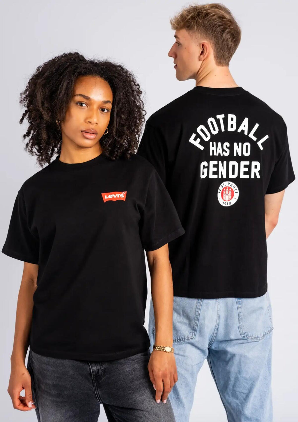 Levi's x FCSP T-Shirt "Football has no Gender" - Gallery