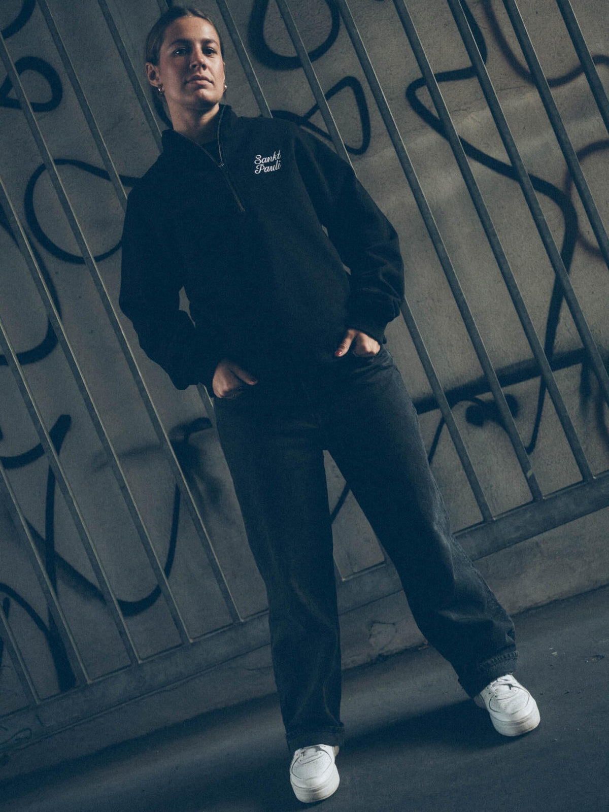 Zipped Sweater "Sankt Pauli Script Black" - Gallery