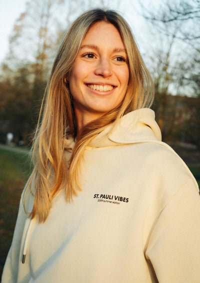 Kapuzenpullover "CLUB. HOME. LOVE."