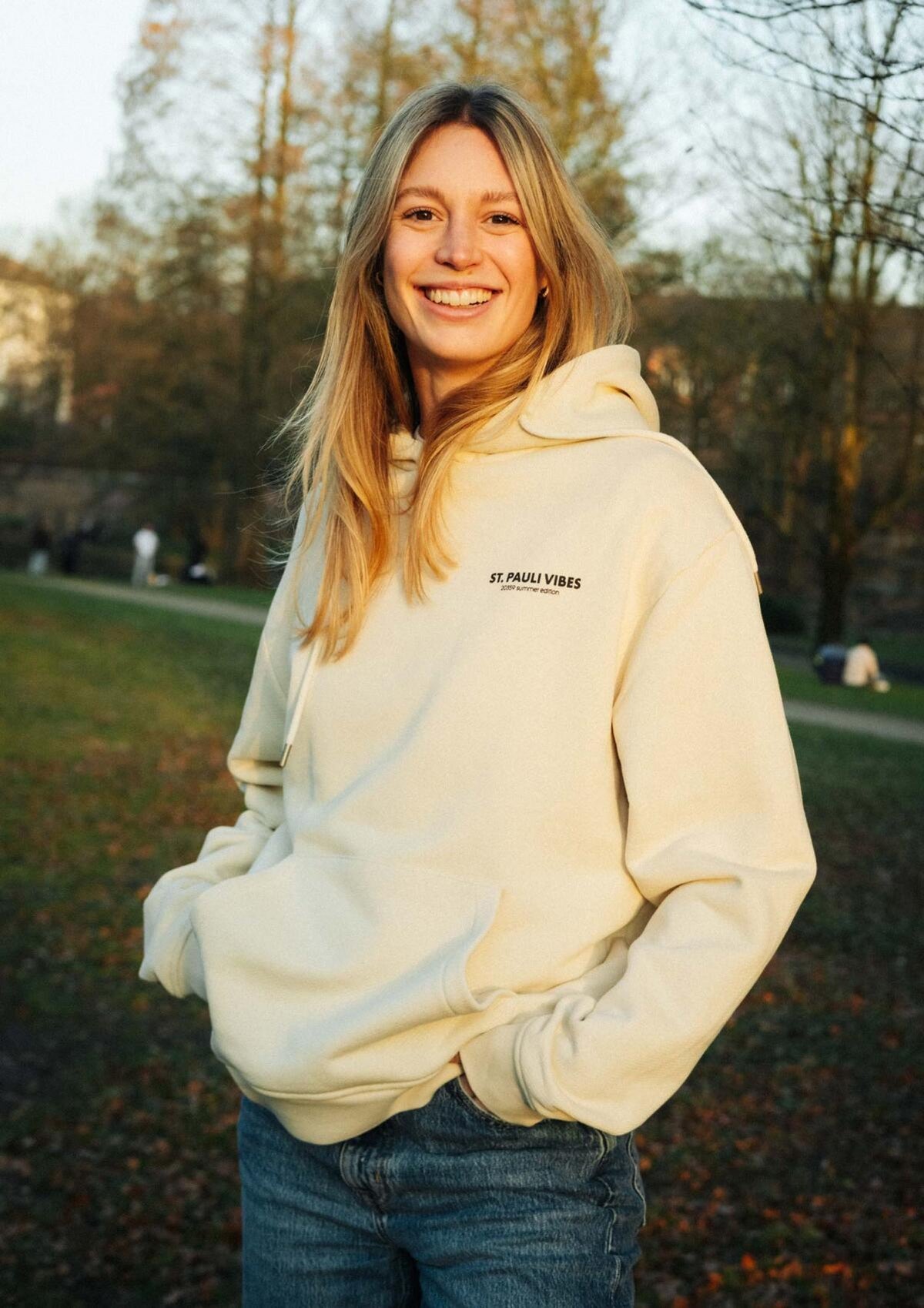 Kapuzenpullover "CLUB. HOME. LOVE."