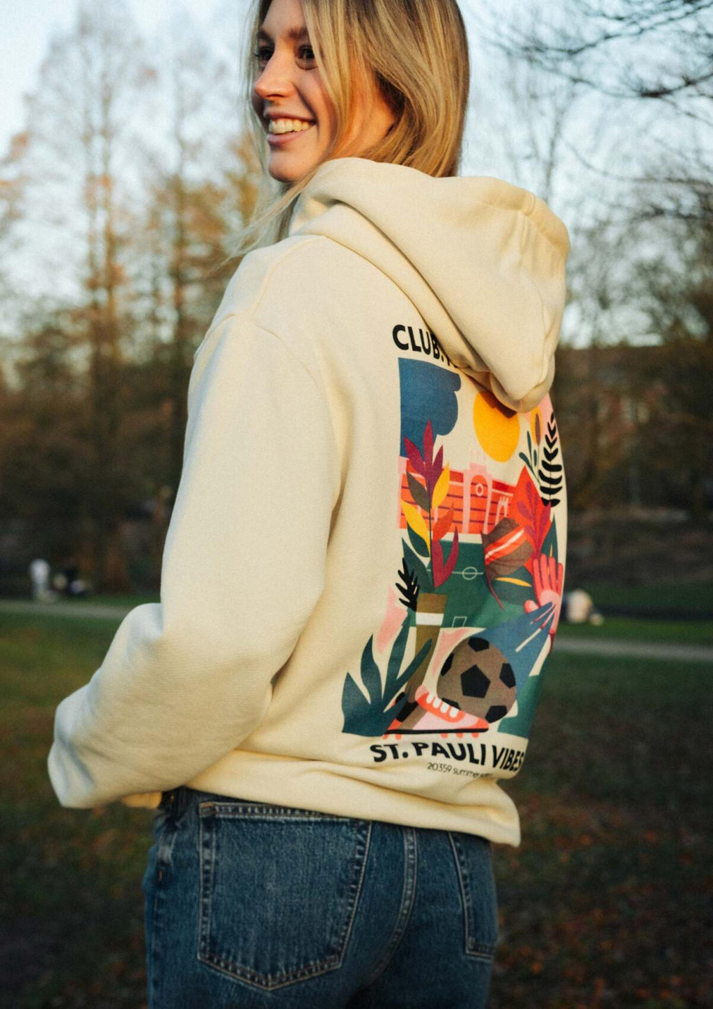 Kapuzenpullover "CLUB. HOME. LOVE."