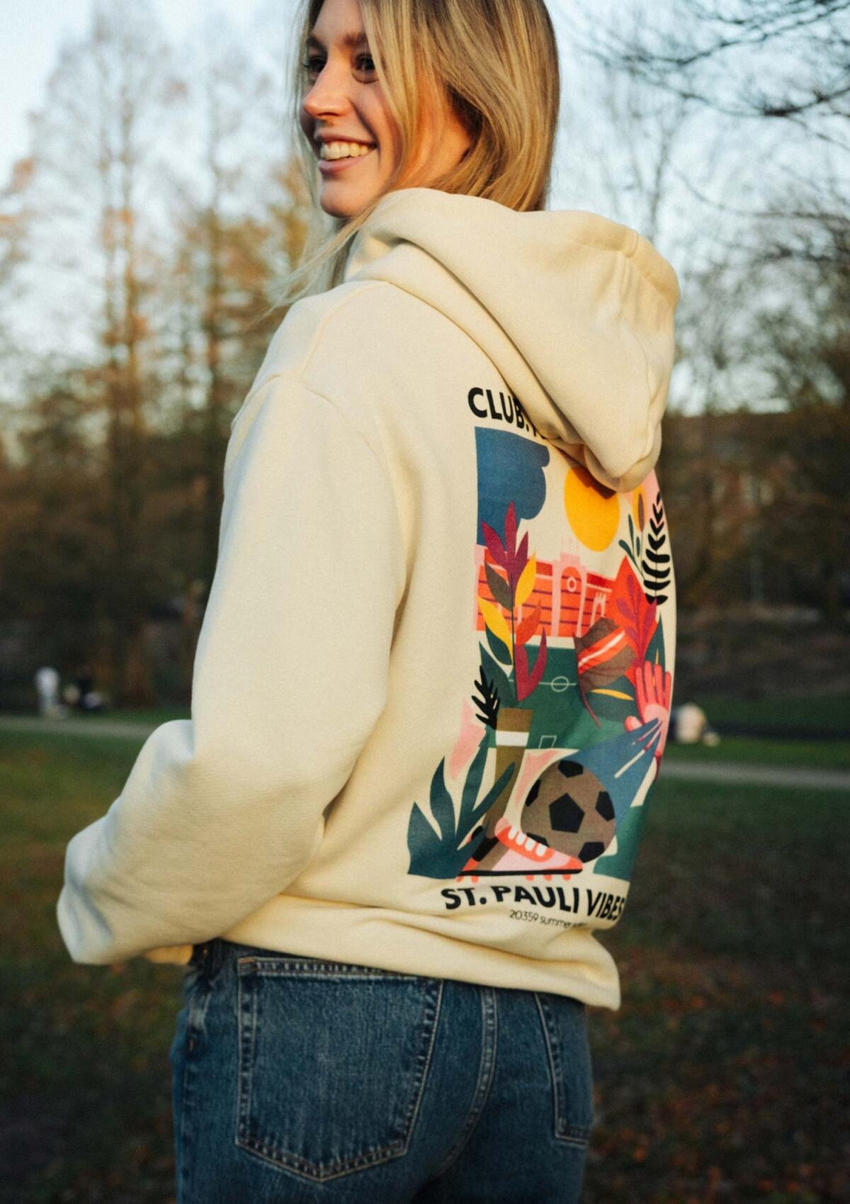 Kapuzenpullover "CLUB. HOME. LOVE."