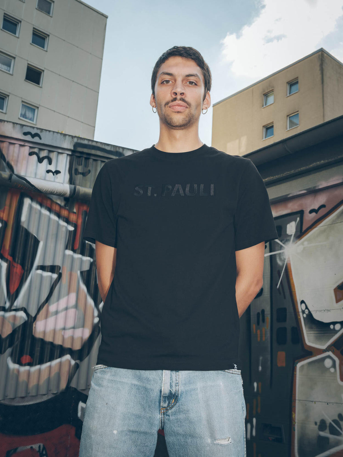 T-Shirt "Back in Black"