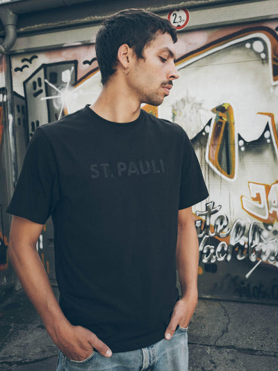 T-Shirt "Back in Black"