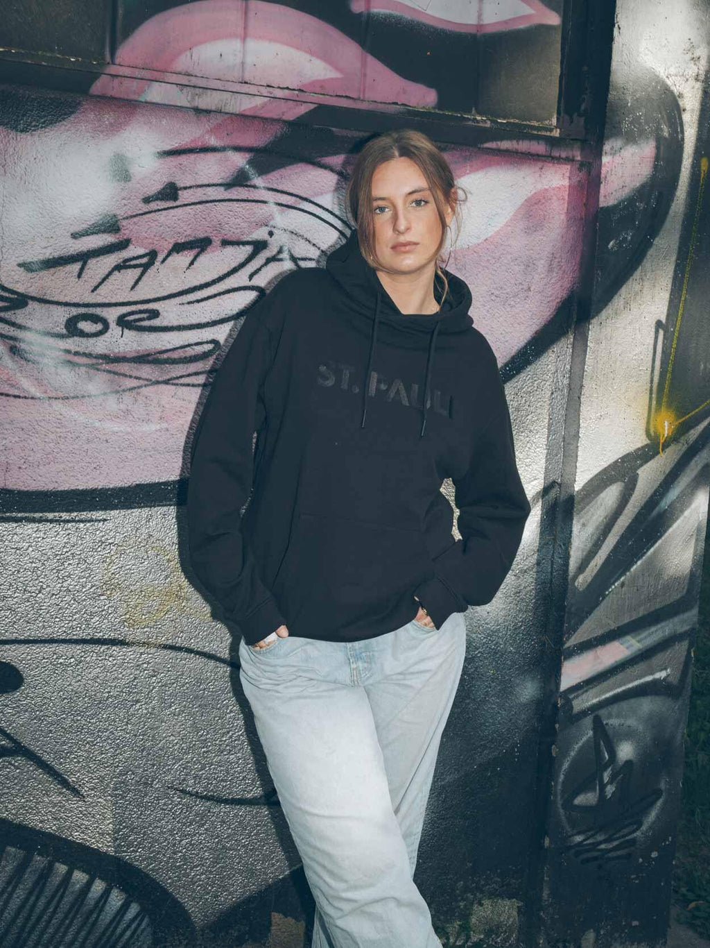 Kapuzenpullover "Back in Black"