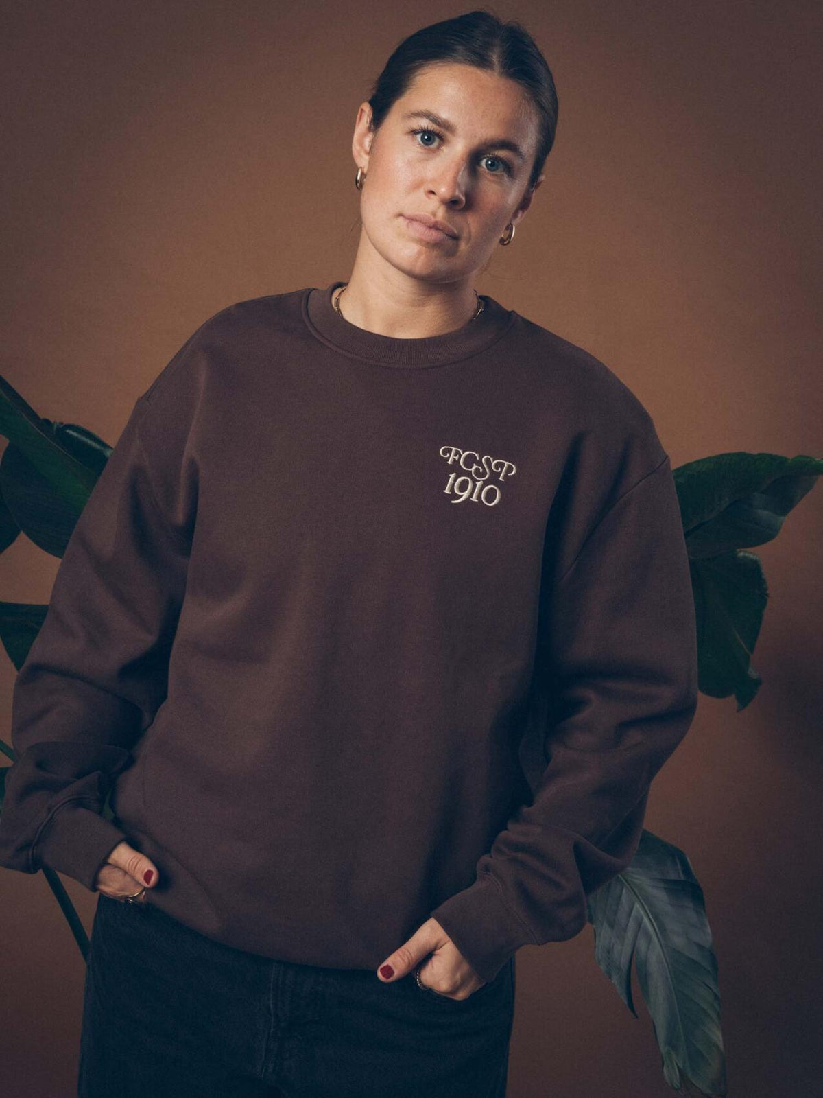 Sweater "Fussball Club 1910" braun
