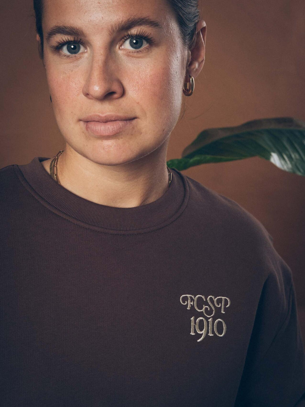 Sweater "Fussball Club 1910" braun