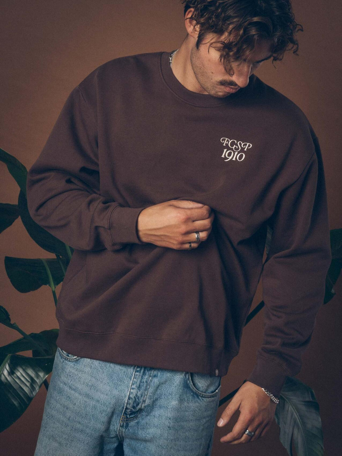 Sweater "Fussball Club 1910" braun