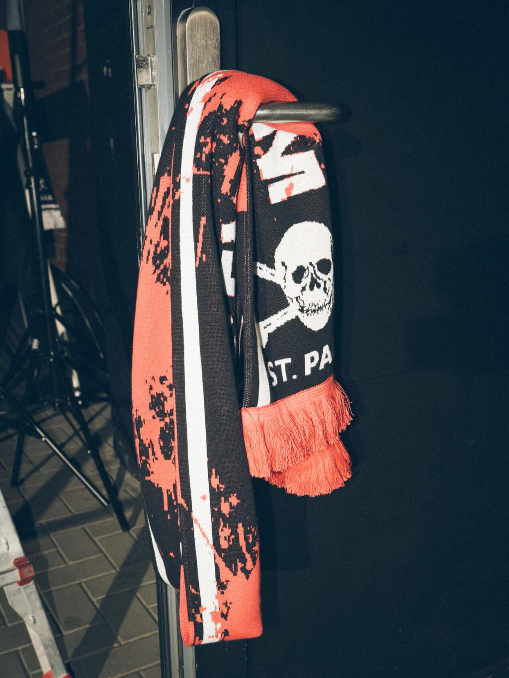 Schal "Jeff Staple x St. Pauli"
