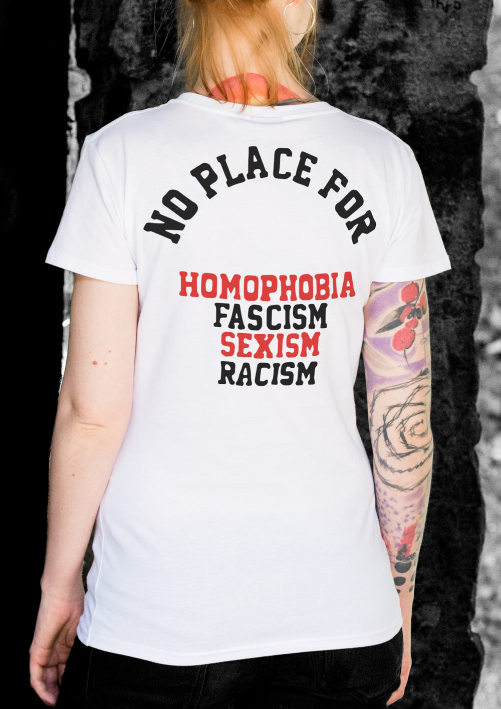 T-Shirt - tailliert "No Place For - Weiß" - Gallery