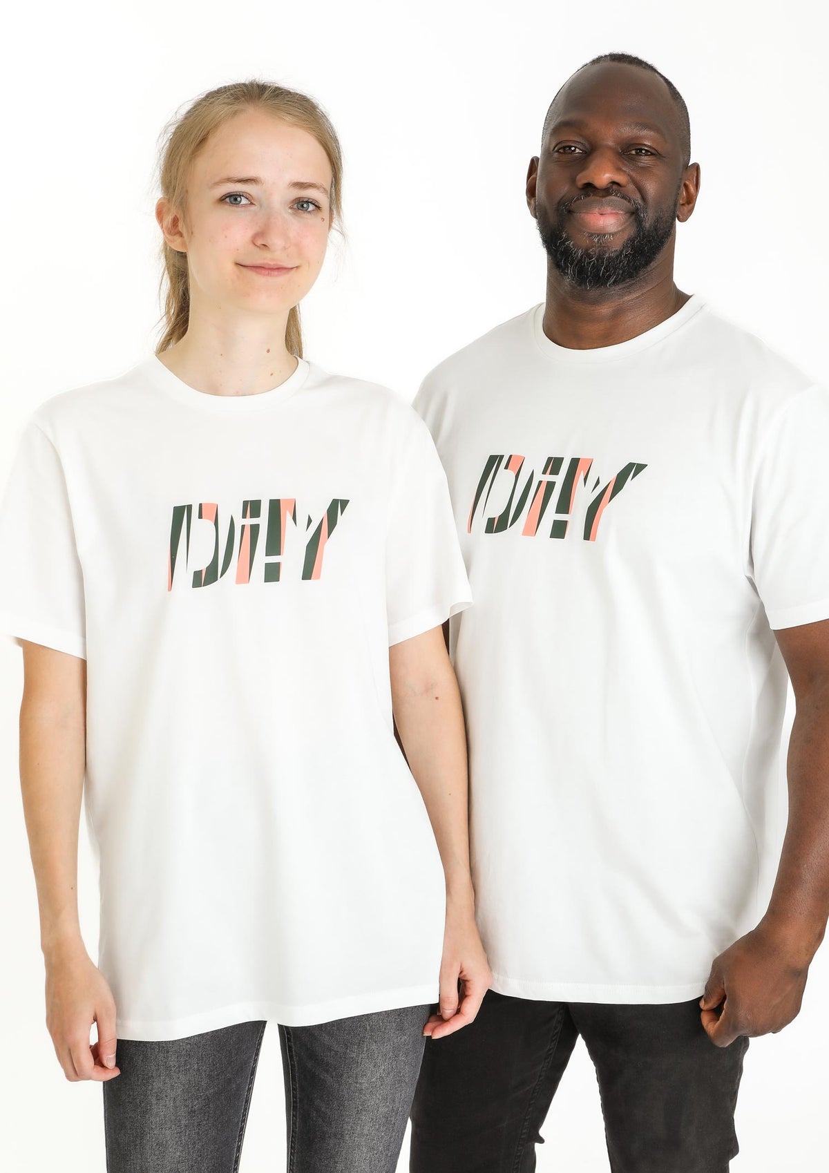 DIIY - Logo T-Shirt 2023-24 Weiss - Gallery