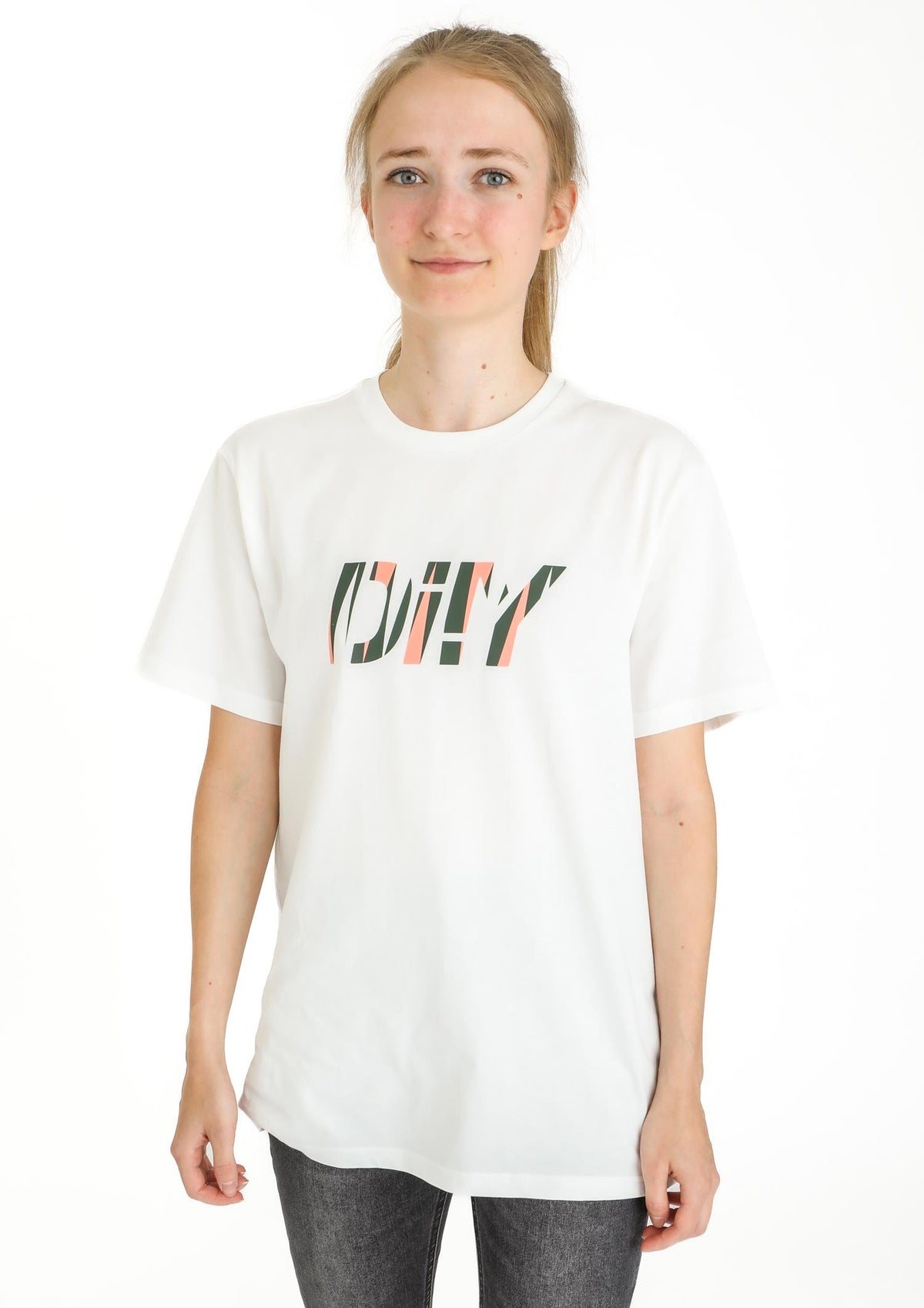 DIIY - Logo T-Shirt 2023-24 Weiss - Gallery
