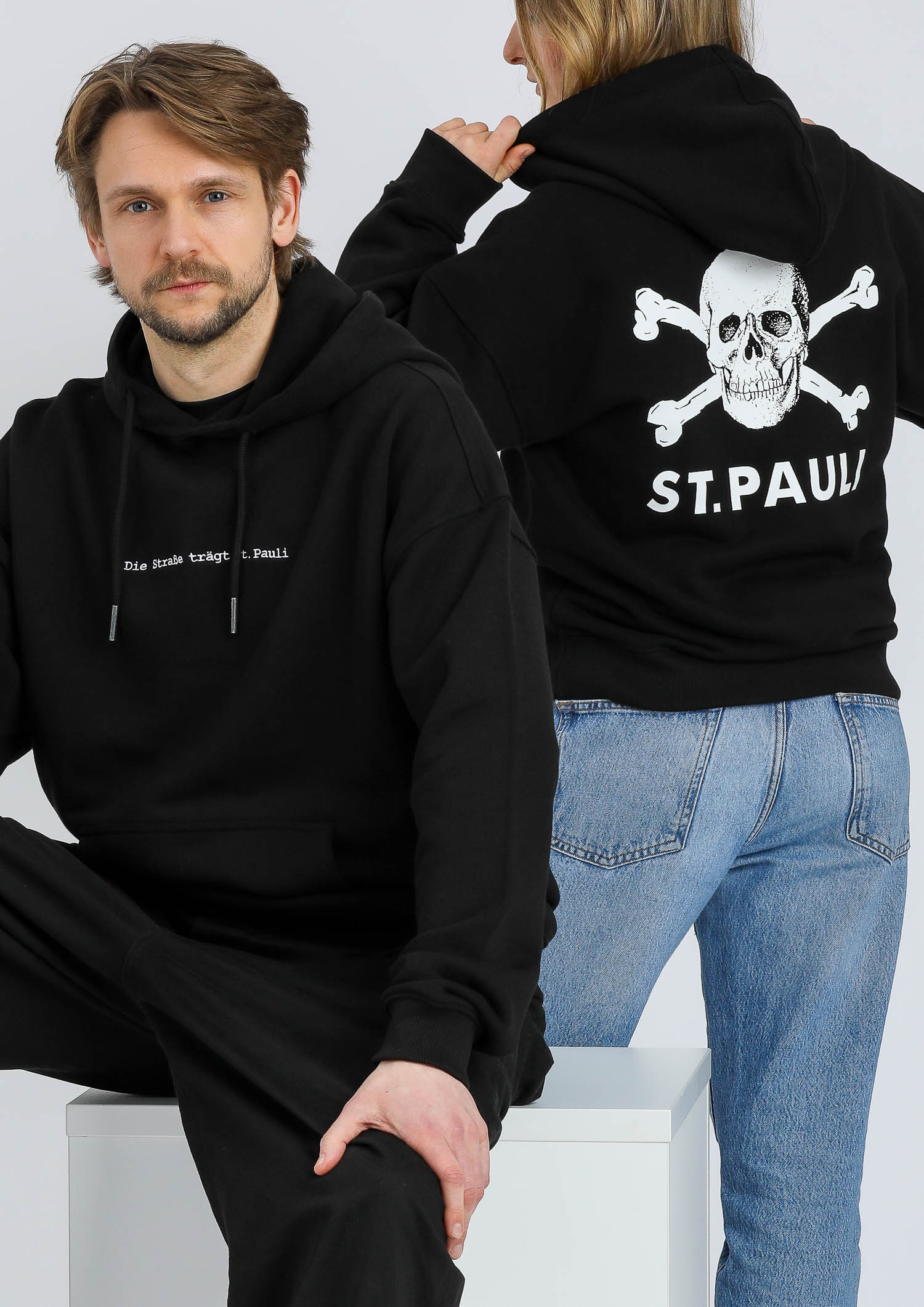 Hoodie "Die Strasse trägt" - black