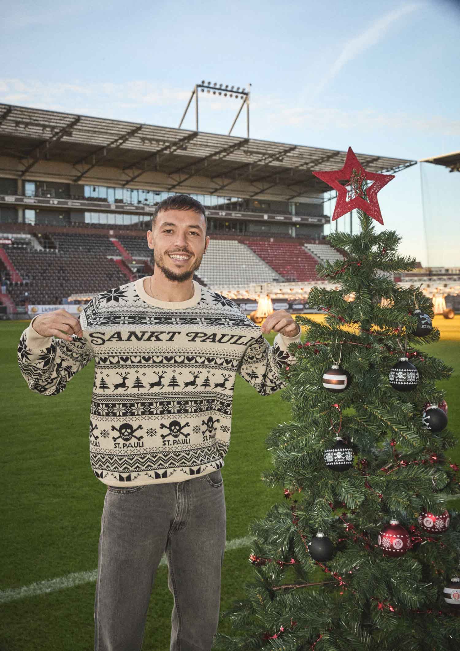 Weihnachtspullover - Totenkopf 2025