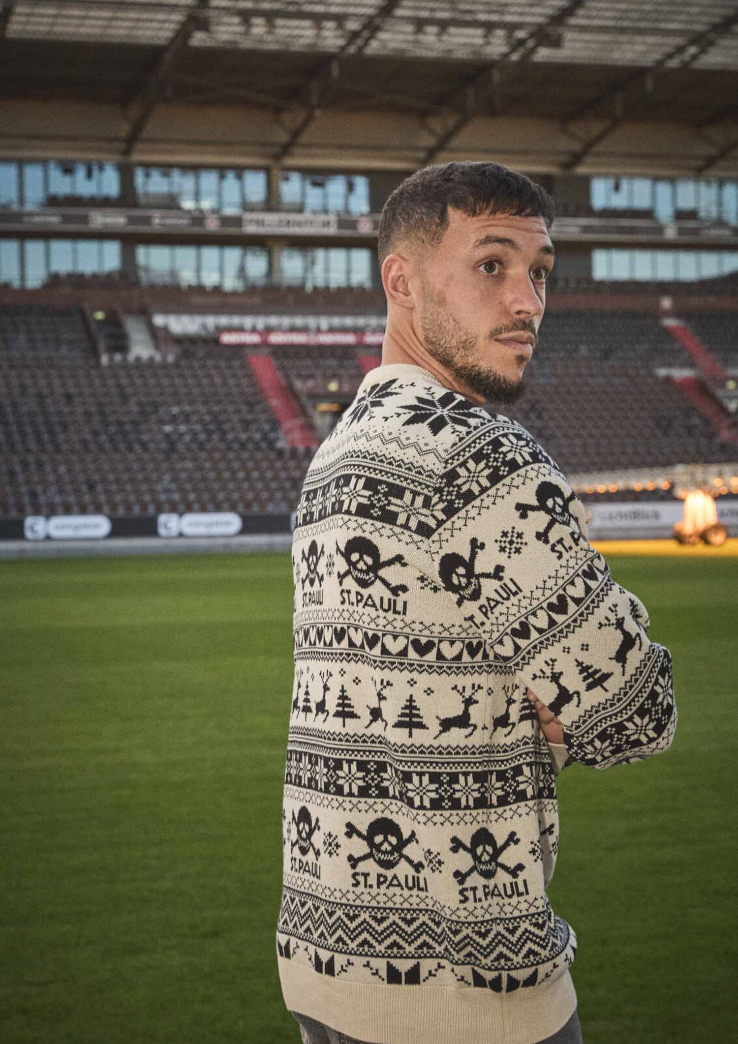 Weihnachtspullover - Totenkopf 2025